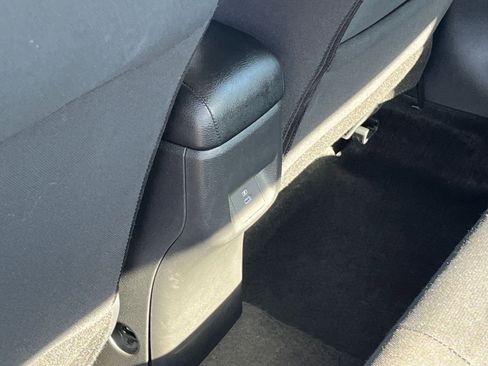 Used 2025 Nissan Versa SV image 22