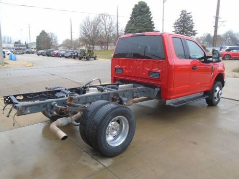 Used 2020 Ford F350 XLT image 5