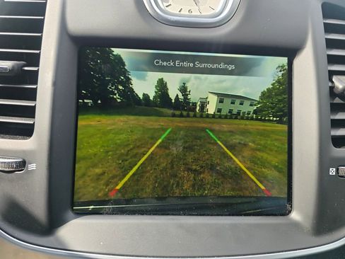 Used 2023 Chrysler 300 Touring L w/ Safetytec Plus Group RWD image 18