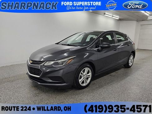 Used 2018 Chevrolet Cruze LT w/ LT Convenience Package FWD image 1