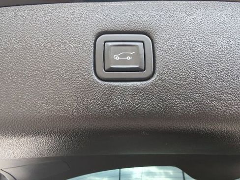 Used 2021 Chevrolet Blazer Premier image 25