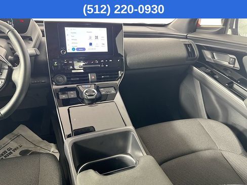 Used 2024 Subaru Solterra AWD/4WD image 27