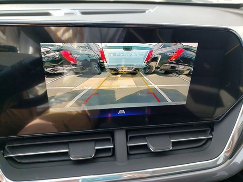 New 2026 Chevrolet Trax ACTIV w/ Sunroof Package FWD image 20