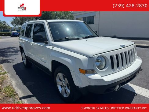 Used 2013 Jeep Patriot Limited w/ Sun/Sound Group AWD/4WD image 2