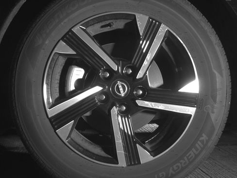 Used 2025 Nissan Sentra SV FWD image 12