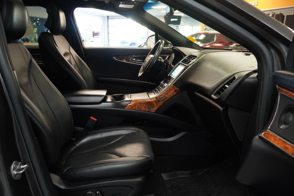 Used 2019 Lincoln Nautilus Reserve AWD/4WD image 38