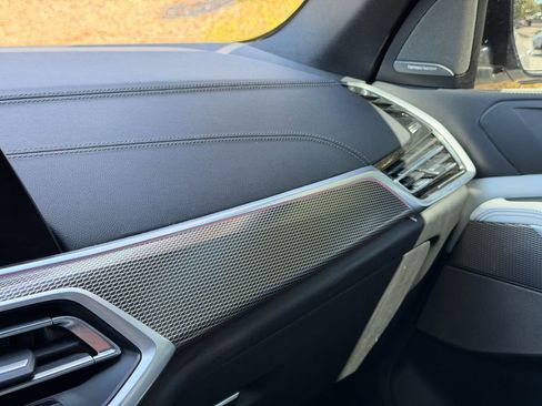 Used 2023 BMW X5 xDrive40i w/ M Sport Package image 23