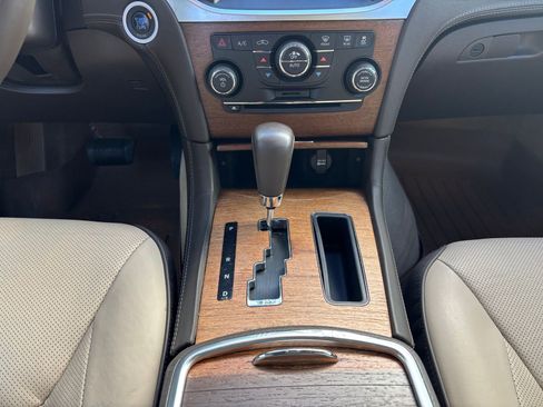 Used 2013 Chrysler 300 C Luxury Series w/ Harman Kardon Audio Group image 25