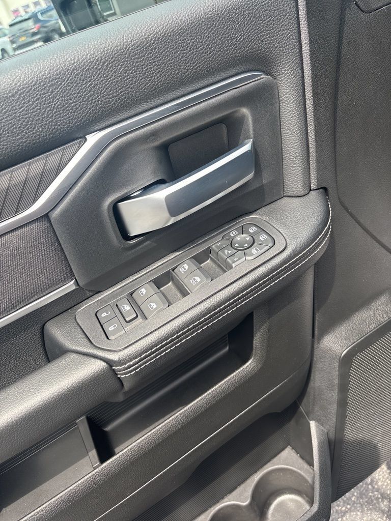 New 2026 RAM 3500 Big Horn AWD/4WD image 17