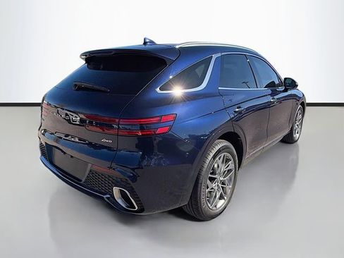 Used 2025 Genesis GV70 2.5T w/ Advanced Package image 3