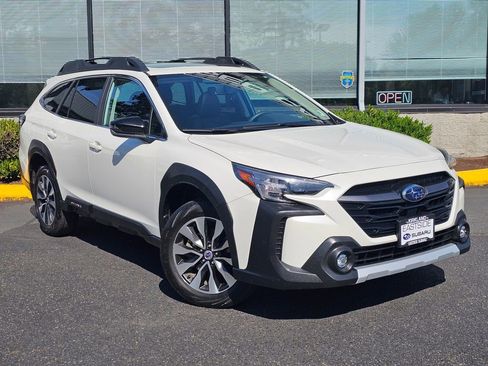 Used 2023 Subaru Outback Limited AWD/4WD image 1