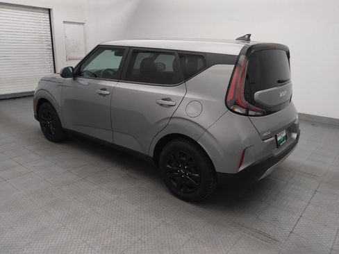 Used 2023 Kia Soul LX FWD image 3