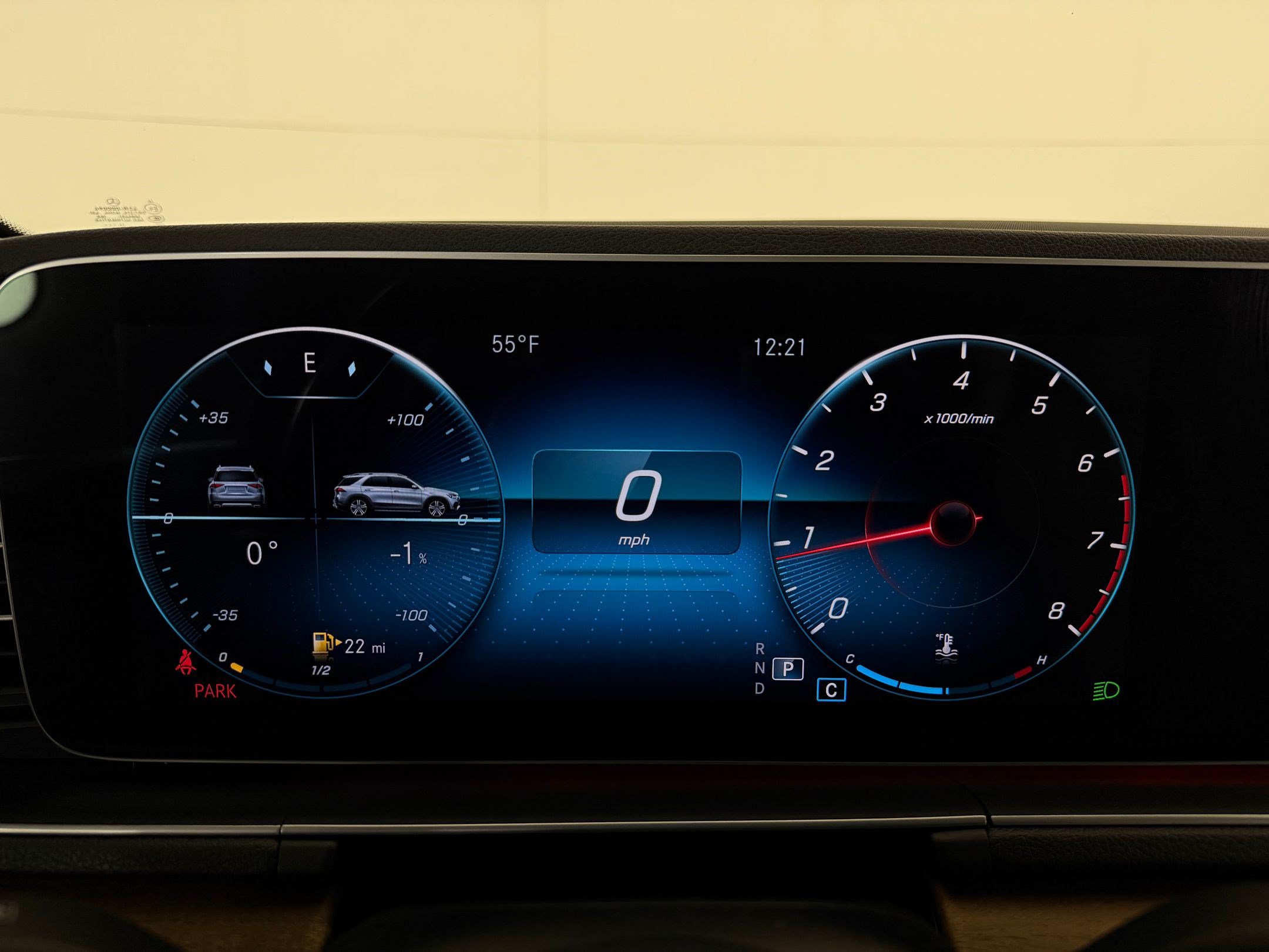 Used 2022 Mercedes-Benz GLE 350 4MATIC w/ Premium Package image 21