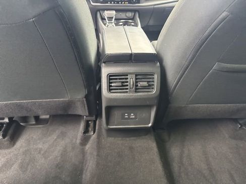 Used 2023 Nissan Rogue SV image 34