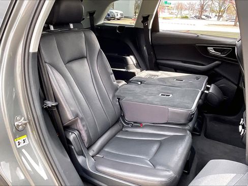 Used 2017 Audi Q7 3.0T Premium Plus w/ Premium Plus Package image 19
