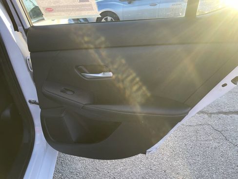 Used 2023 Nissan Sentra SV image 17