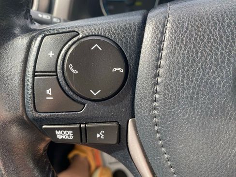 Used 2016 Toyota RAV4 XLE AWD/4WD image 17
