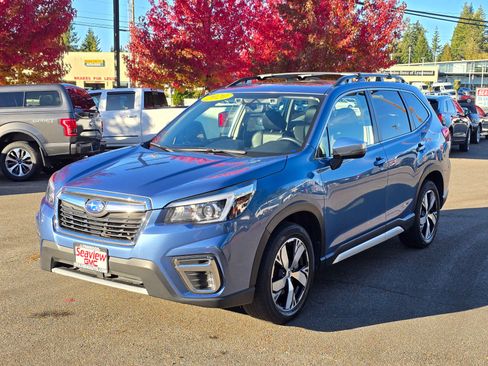 Used 2020 Subaru Forester Touring image 3