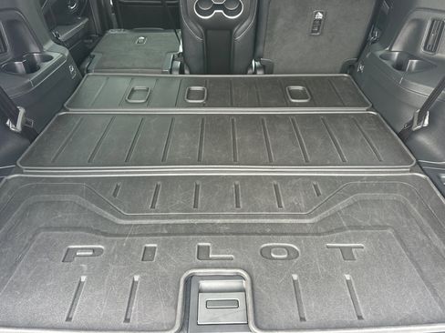 Used 2025 Honda Pilot Elite image 15