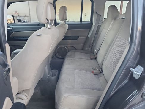 Used 2016 Jeep Patriot Sport w/ Power Value Group image 23