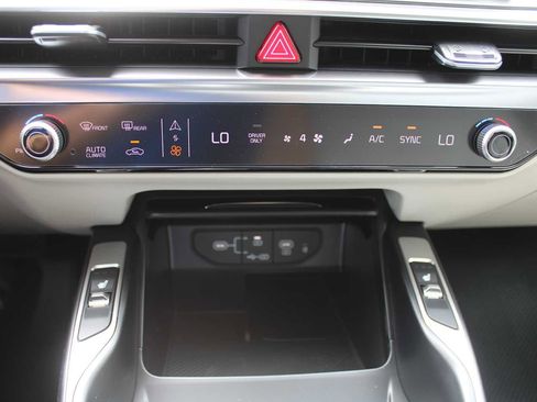 New 2025 Kia Sorento EX image 45