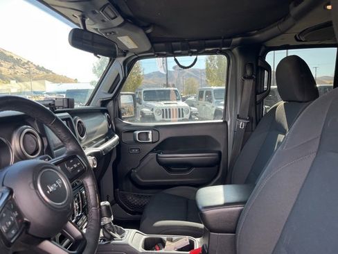 Used 2019 Jeep Wrangler Unlimited Sport S image 14