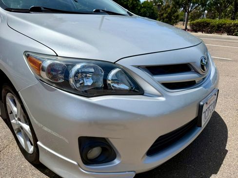 Used 2013 Toyota Corolla S image 9