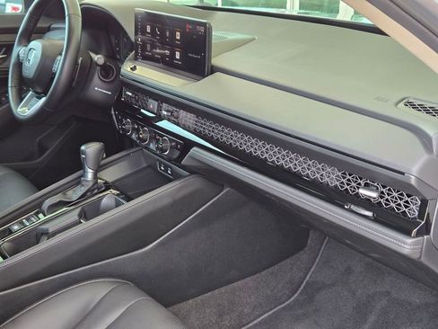 Used 2025 Honda Accord Touring image 27