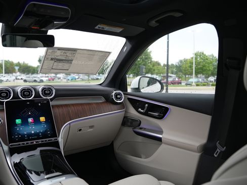 New 2026 Mercedes-Benz GLC 350e 4MATIC image 19