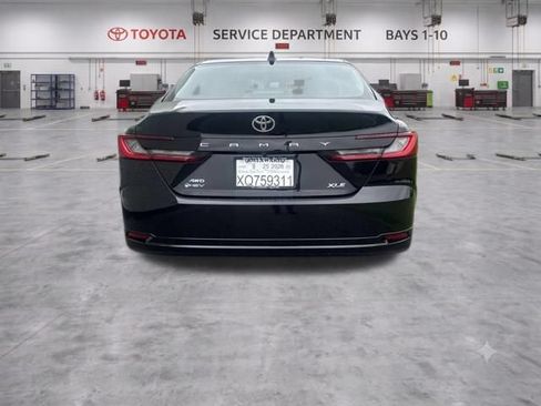 Used 2026 Toyota Camry XLE w/ Premium Plus Package AWD/4WD image 7