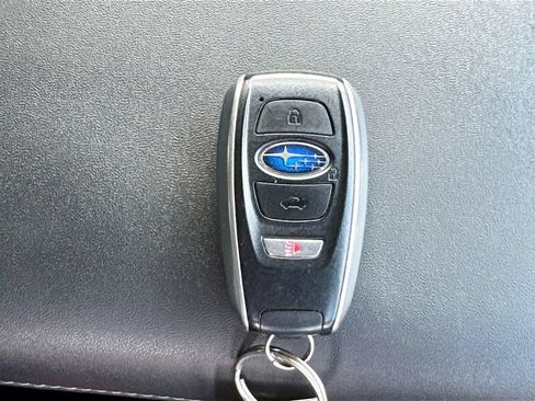 Used 2021 Subaru Outback Limited XT AWD/4WD image 32