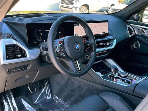 Used 2025 BMW XM image 17