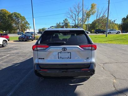 New 2025 Toyota RAV4 SE