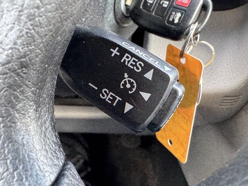 Used 2012 Toyota Camry LE image 42