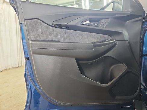 Used 2021 Chevrolet TrailBlazer LS image 30