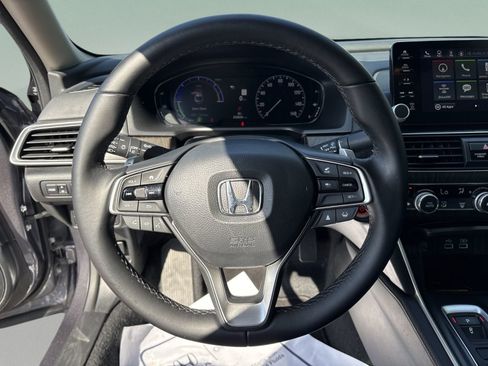 Used 2022 Honda Accord Touring image 9