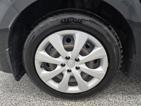 Used 2022 Toyota Corolla LE FWD image 34