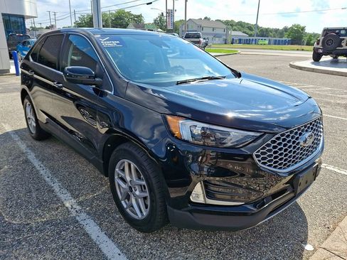 Used 2023 Ford Edge SEL w/ Convenience Package AWD/4WD image 3