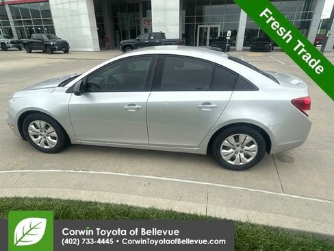 Used 2016 Chevrolet Cruze LS FWD image 7