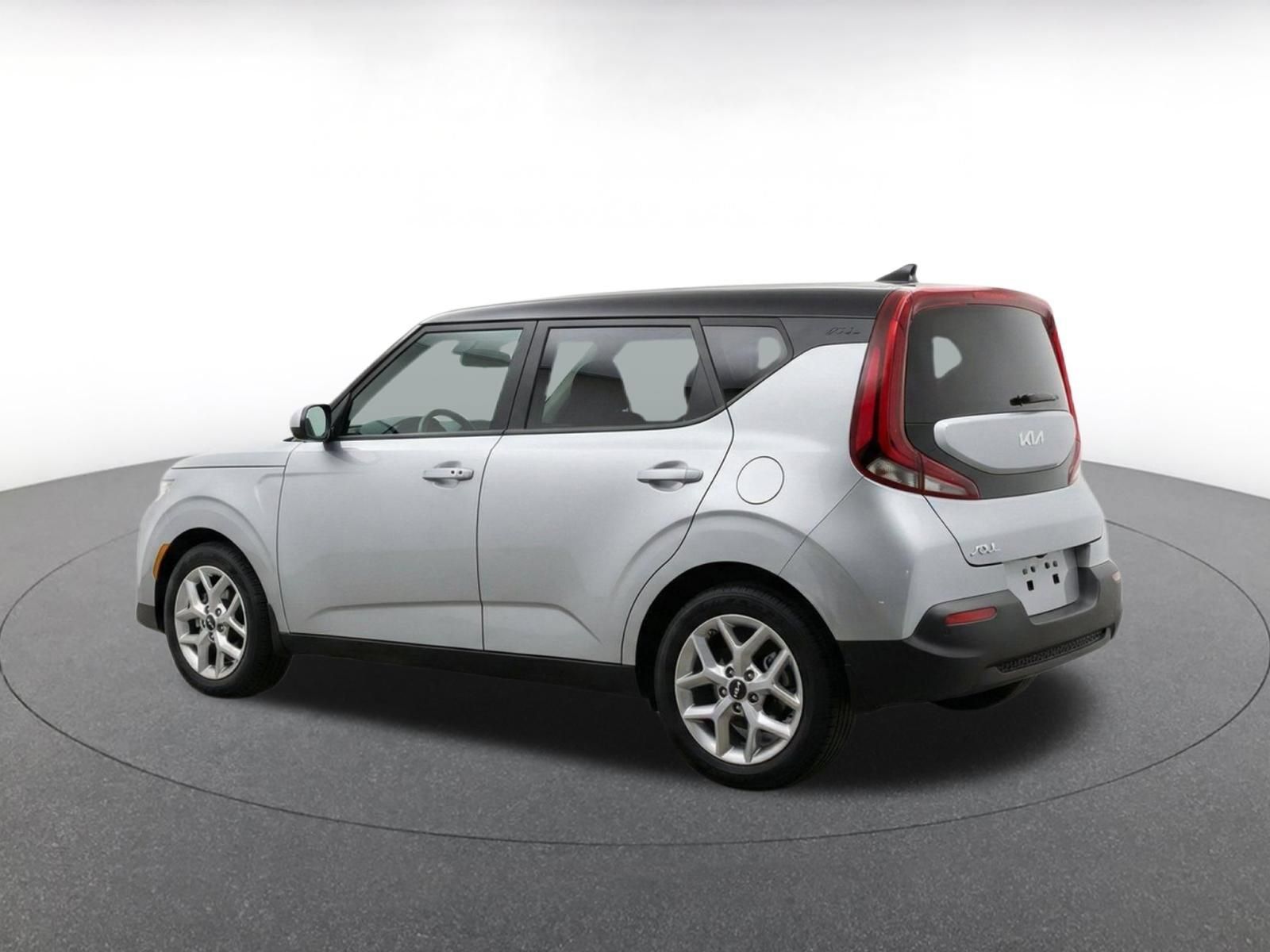 Used 2025 Kia Soul LX w/ LX Technology Package FWD image 6