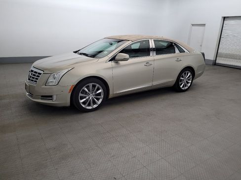 Used 2014 Cadillac XTS Luxury w/ Driver Awareness Package FWD image 2