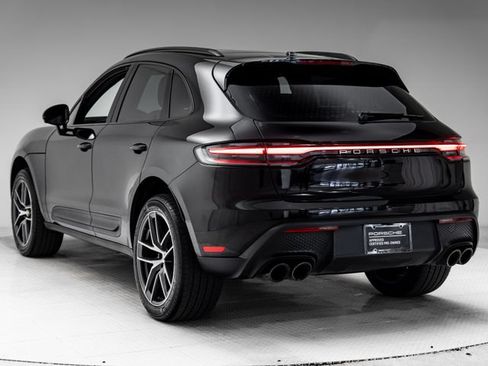 Certified 2026 Porsche Macan AWD/4WD image 3