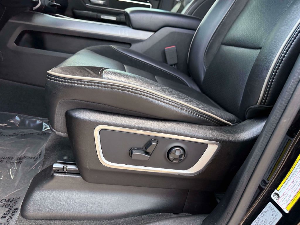 Used 2020 RAM 1500 Laramie w/ Sport Appearance Package AWD/4WD image 16