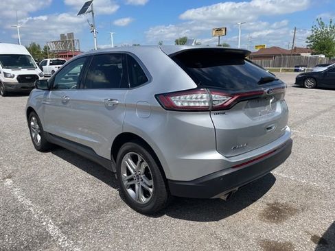 Used 2018 Ford Edge Titanium w/ Technology Package FWD image 11