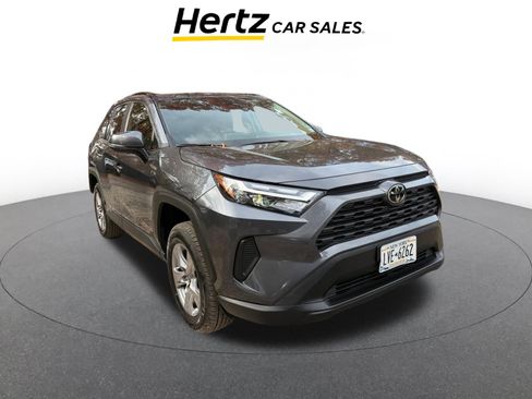 Used 2025 Toyota RAV4 XLE image 1