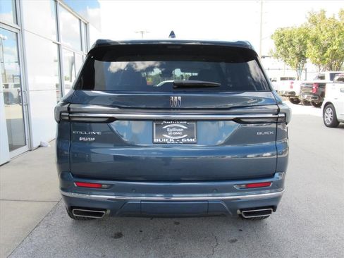 New 2026 Buick Enclave Avenir image 5