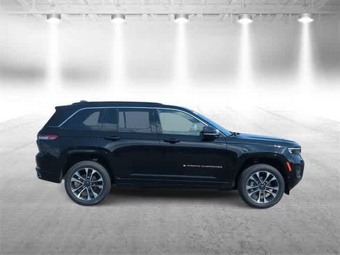 New 2025 Jeep Grand Cherokee Overland w/ Trailer Tow Package image 9