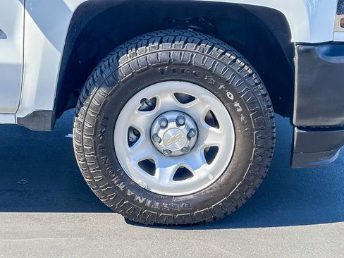 Used 2019 Chevrolet Silverado 1500 W/T w/ WT Convenience Package AWD/4WD image 9