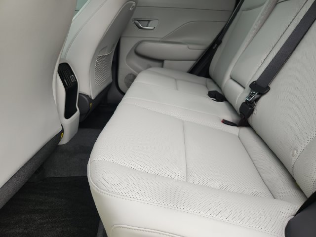 Used 2024 Hyundai Kona Limited FWD image 35