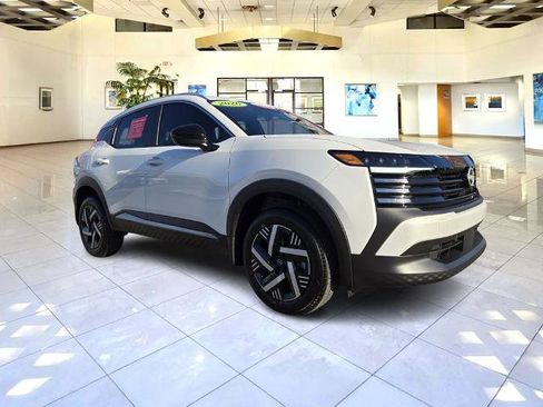 Certified 2026 Nissan Kicks SV FWD image 4